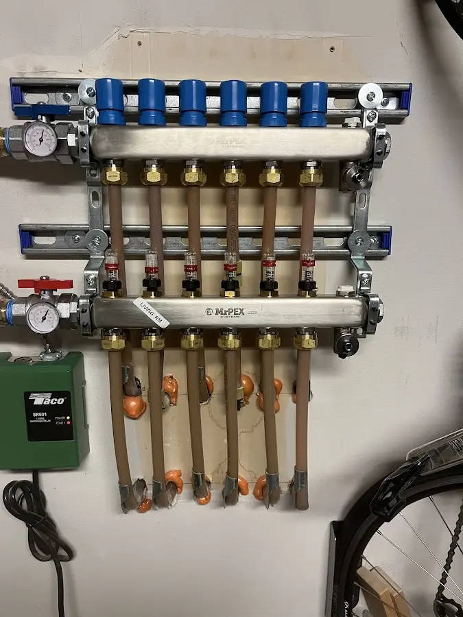 Plumber performing Gas Leak Detection at a residential property in Venice